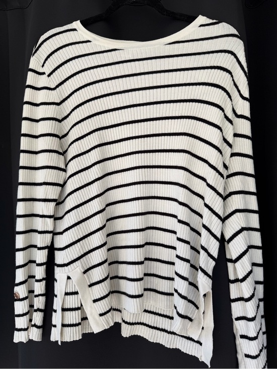 Liz Claiborne Sweaters - Liz Claiborne White and Black Striped Crewneck Sweater